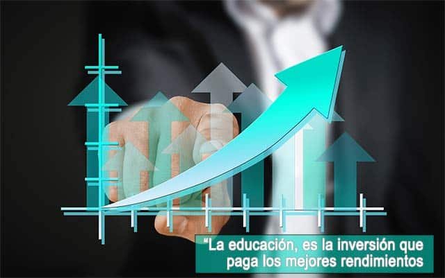 MBA a distancia en España - profesional msotrando grafica de crecimiento